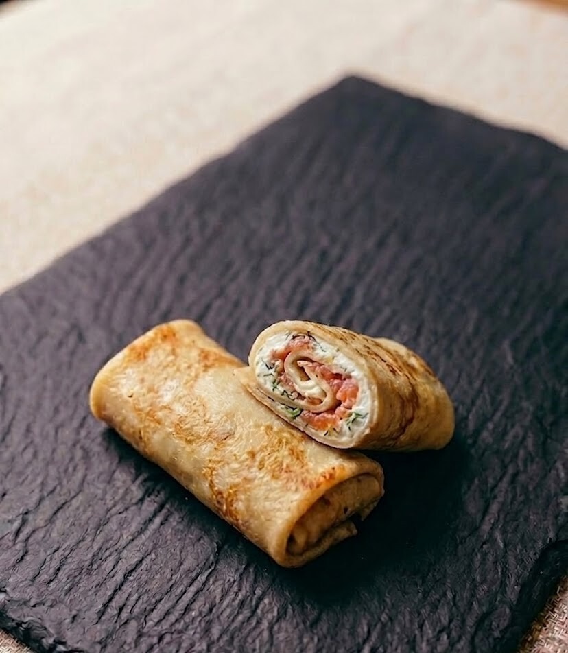 Блинчики с лососем и творожным сыром, 450гр.