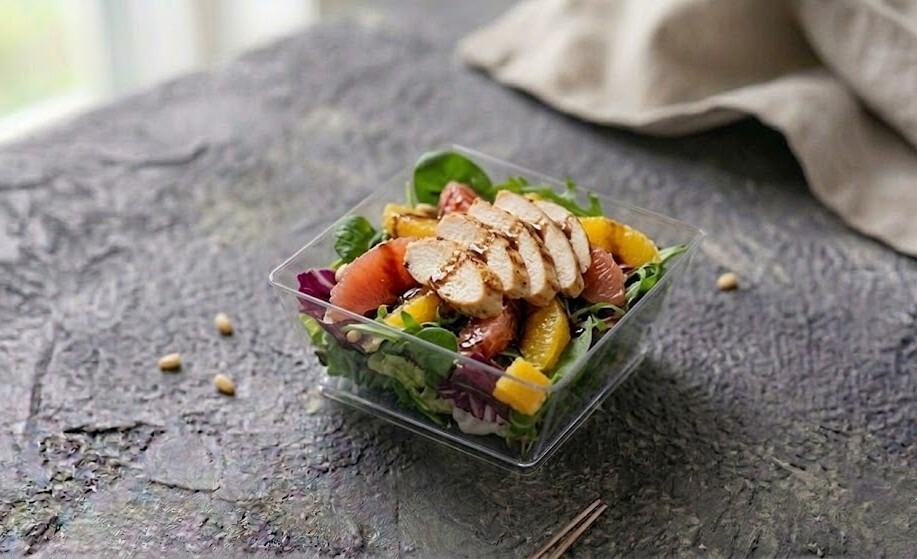Салат из куриной грудки,100г.