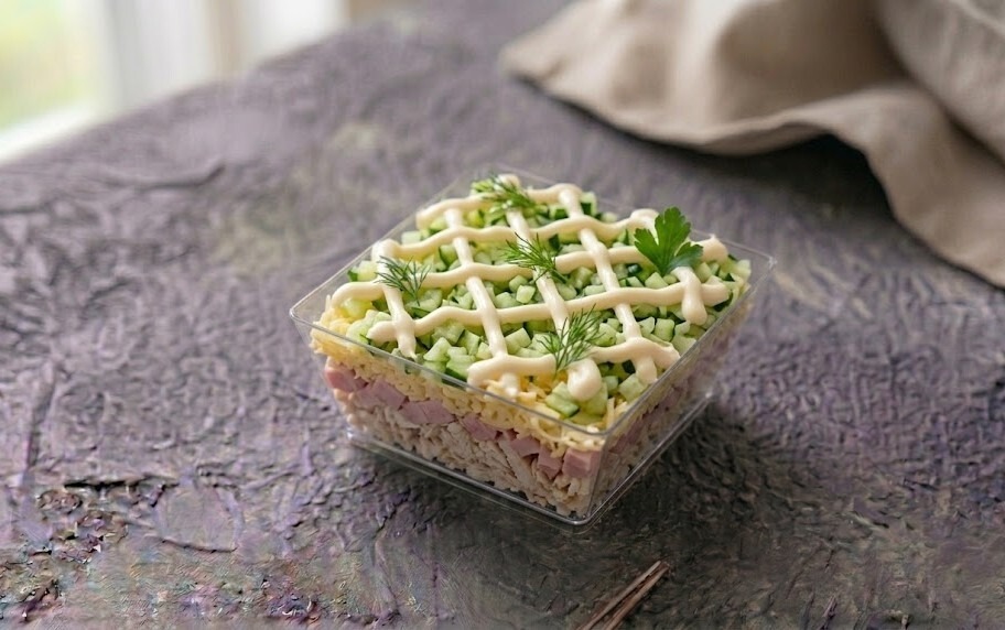 Салат «Лукошко»,100г.